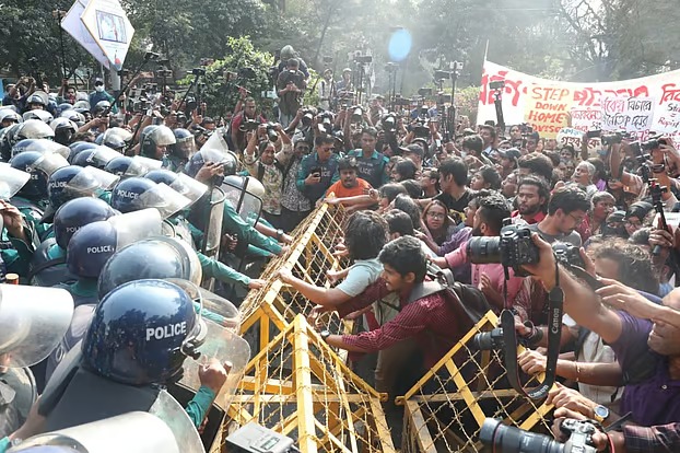 স্বরাষ্ট্র উপদেষ্টার পদত্যাগের দাবিতে গণপদযাত্রা