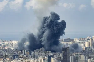 ইরানের সেতু-বিমানবন্দরে মার্কিন হামলা, নিহত ৭