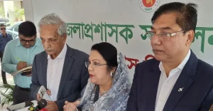 পর্যটকদের নিরাপত্তায় ডিসিদের কড়া নির্দেশ