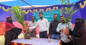 চরফ্যাশনে ৫০০ পরিবারে বিনামূল্যে গাছের চারা বিতরণ