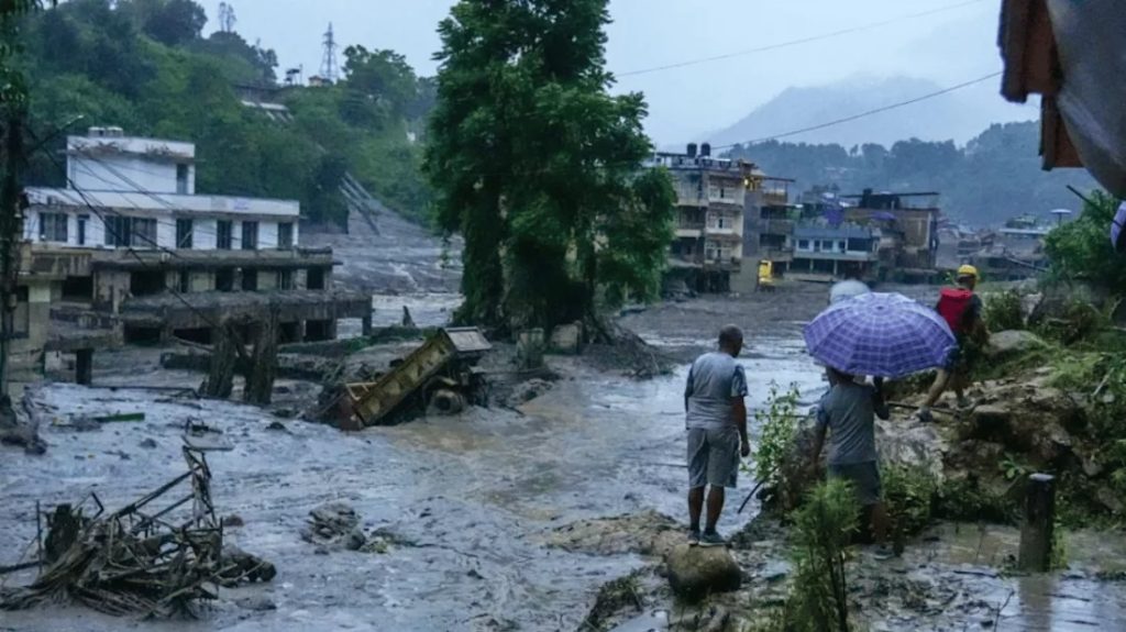 নেপালে নিহত প্রায় ৭০০, নিখোঁজ ৩ হাজার