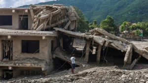 নেপাল-চীনে মৃতের সংখ্যা ছাড়াল ১ হাজার, নিখোঁজ ৪৪৬২